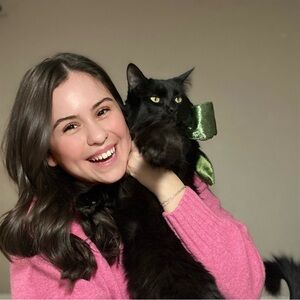 Meet your Posher, Cassi